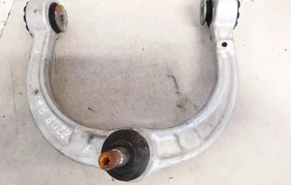Mercedes-Benz ML W164 Front lower control arm/wishbone a1663330000 437-3