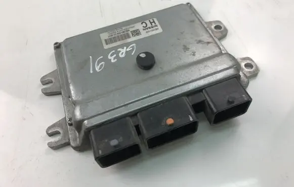Nissan Qashqai+2 Engine control unit/module MEC951030