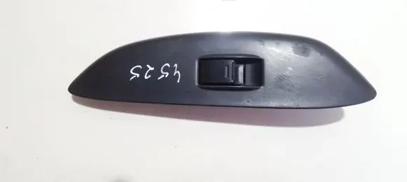 Toyota Yaris Electric window control switch