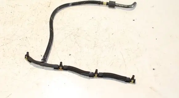 Audi A4 S4 B8 8K Fuel injector supply line/pipe 