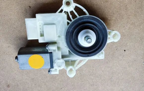 BMW 3 G20 G21 Rear door window regulator motor 8495868 51358495868