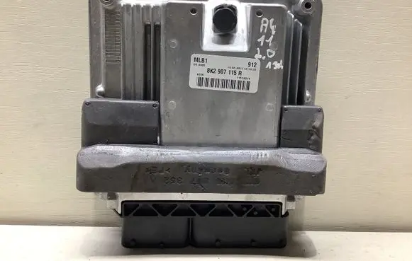 Audi A4 S4 B8 8K Engine control unit/module 8K2907115R 0261S04864