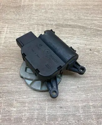 Audi A4 S4 B6 8E 8H Air flap motor/actuator 8E1820511C 0132801302MAIN