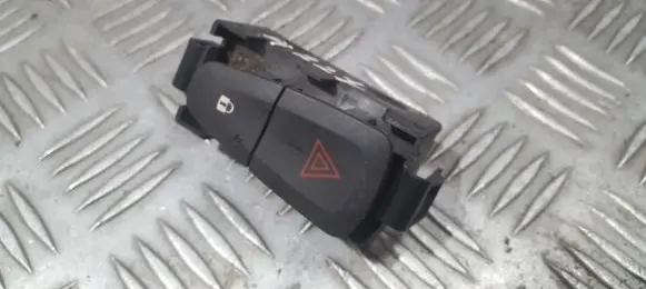Renault Megane III Hazard light switch E3160101