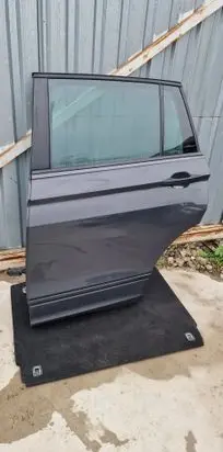 Volkswagen Tiguan Rear door 