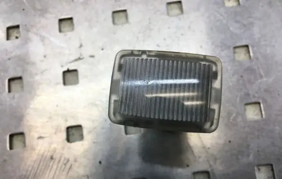 Volvo S80 Rear door interior light 9169606 90121