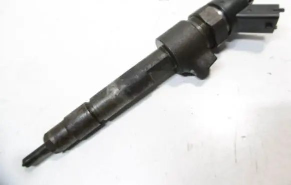 Alfa Romeo 147 Fuel injector 0445110002