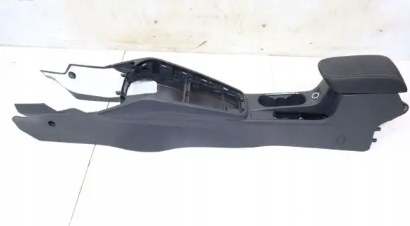 Skoda Scala Center console 2222409720