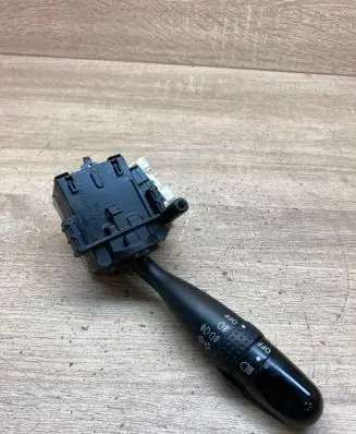 Toyota Yaris Indicator stalk 0D070173849 N47