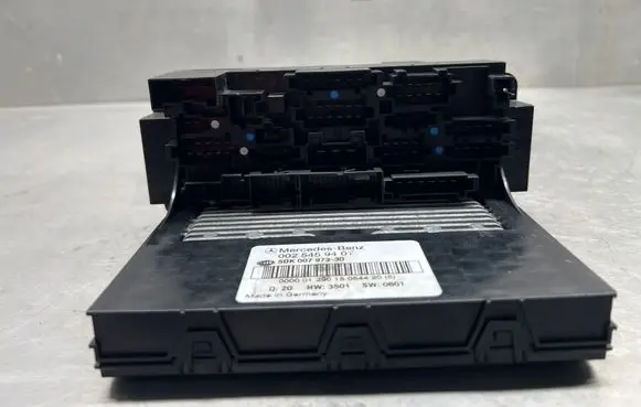 Mercedes-Benz C W203 Fuse box set 0025459401 5dk007973-30