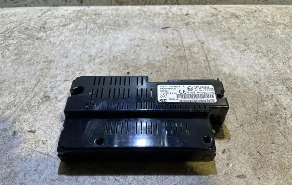 Chrysler 300C Bluetooth control unit module 68209686AB 10R030609 62863