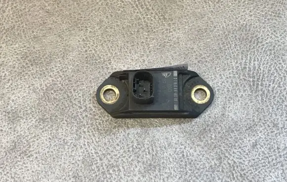 Mercedes-Benz E C207 W207 Airbag deployment crash/impact sensor 2072670064