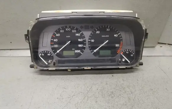 Volkswagen Golf III Speedometer (instrument cluster) 1H0919861E