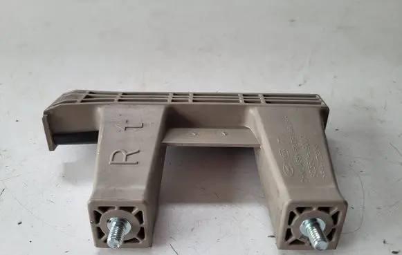 Hyundai Kona I Front door windshield rail 82560J9000