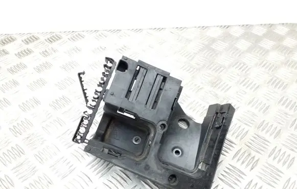 Skoda Superb B6 (3T) Fuse box cover 1K0907361C
