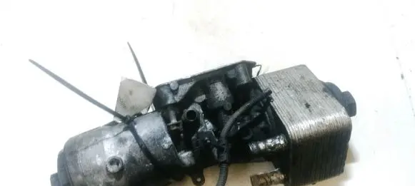 Audi A4 S4 B7 8E 8H Oil filter cover 045115389J