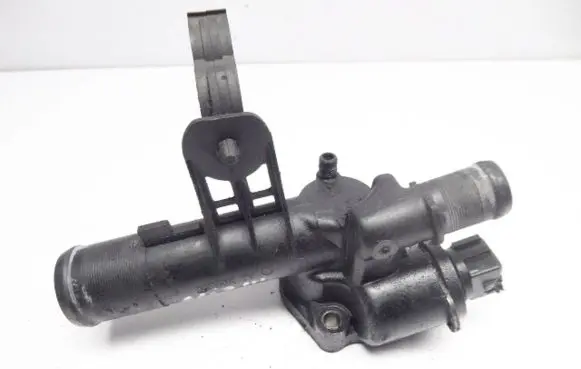 Renault Clio III Thermostat housing 