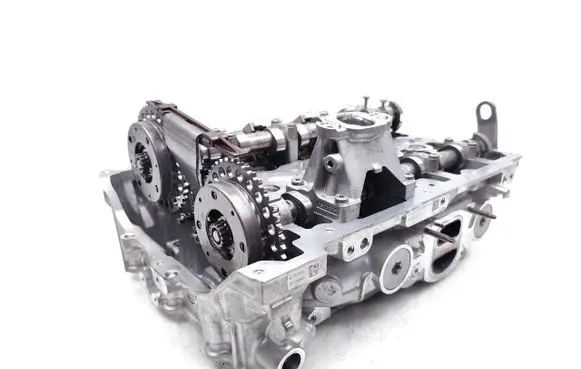 BMW X3 G01 Engine head 9894128