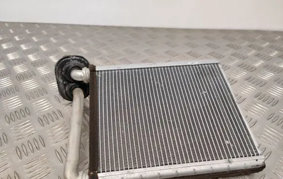 Toyota Avensis T270 Heater blower radiator