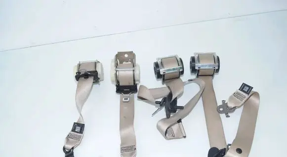 BMW 5 F10 F11 Front seatbelt 9164481 9164482 7285874
