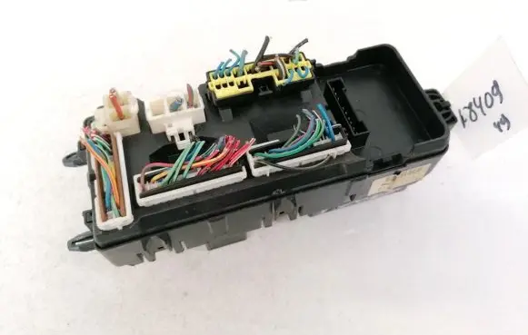 Mitsubishi Carisma Fuse box set 1E161016 1E16-1016
