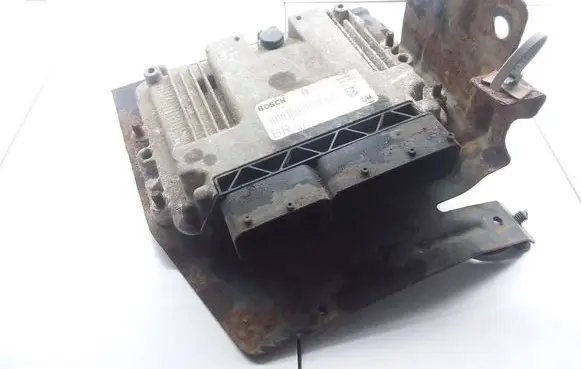 Opel Zafira B Engine control unit/module 55198922 0281012549