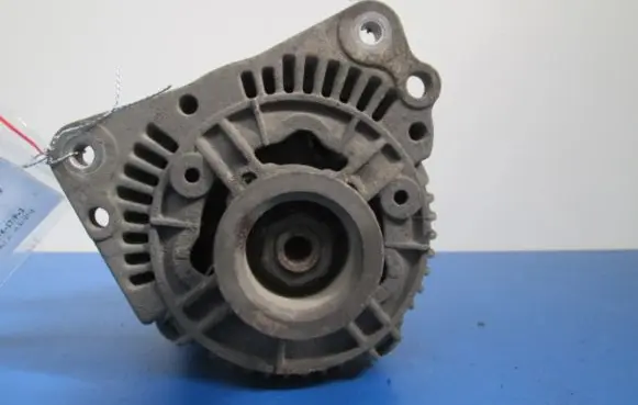 Volkswagen Golf III Generator/alternator