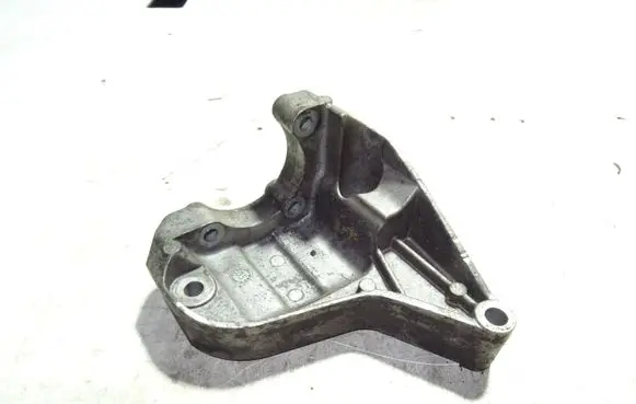 BMW 3 E90 E91 Power steering pump mounting bracket 7794455 7692974546
