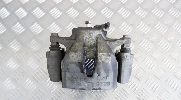 Toyota Auris E180 Front brake caliper 4775042091