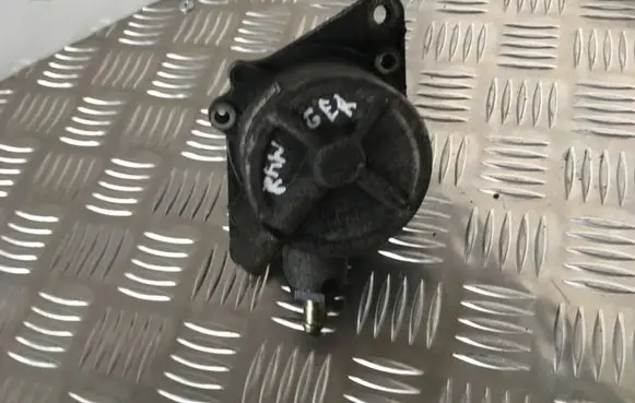 Ford Ranger Vacuum pump X2T55472ZT WL5118GOOA A02402