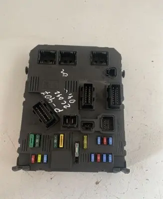 Peugeot 407 Fuse box set 9655708480