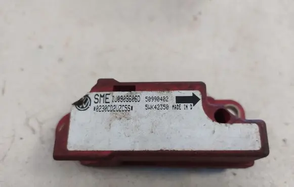 Volkswagen Golf IV Airbag deployment crash/impact sensor 1J0909606D