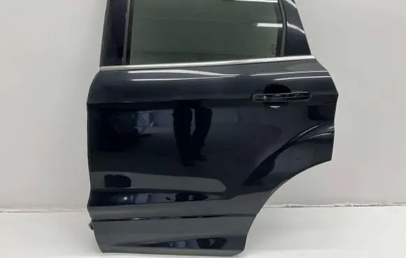 Ford Kuga II Rear door
