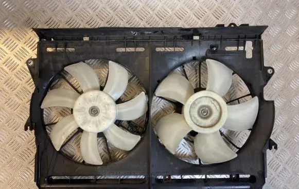 Toyota Corolla Verso AR10 Fan set 1227502520