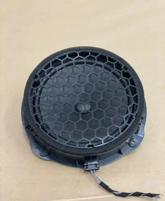 Audi A3 S3 8V Front door high frequency speaker 8V0035415 62641