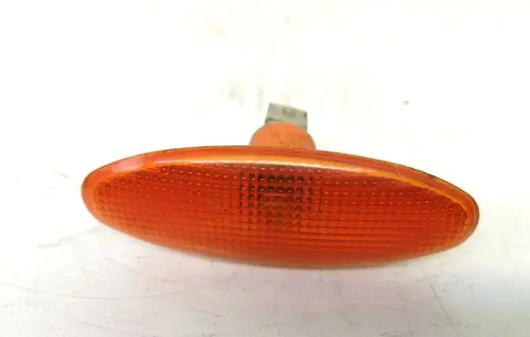 Ford Cougar Front fender indicator light