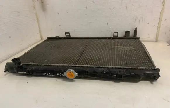 Nissan X-Trail T30 Coolant radiator PA66GF30 PA66