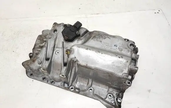 BMW 2 F46 Oil sump 8513660