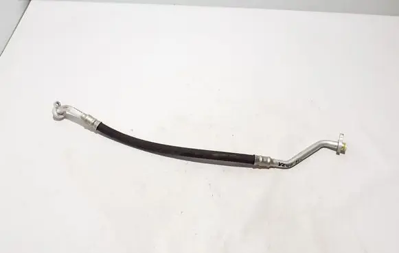 Volvo XC40 Air conditioning (A/C) pipe/hose 32275947