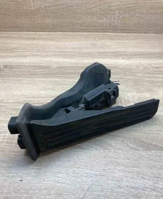Volkswagen PASSAT B7 Accelerator throttle pedal 1K1721503AL 6PV01103900