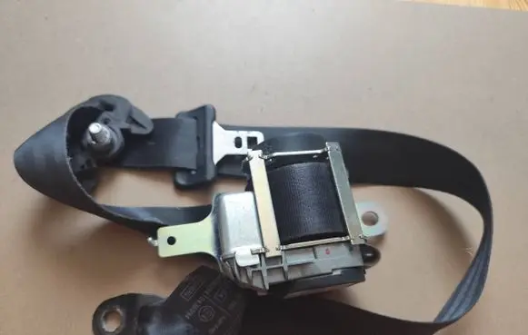 KIA Ceed Front seatbelt 888101H000 310807 608481100