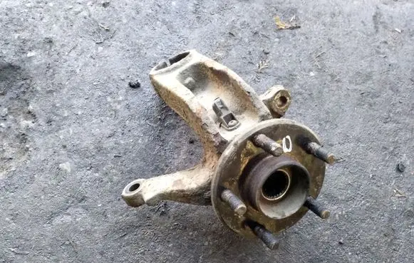 Ford Mondeo Mk III Front wheel hub spindle knuckle
