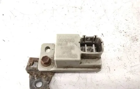 Toyota Avensis T250 Light washer relay 8594205040