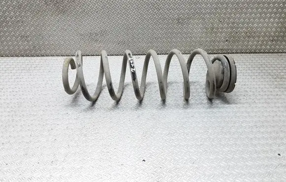 Volkswagen Polo IV 9N3 Rear coil spring