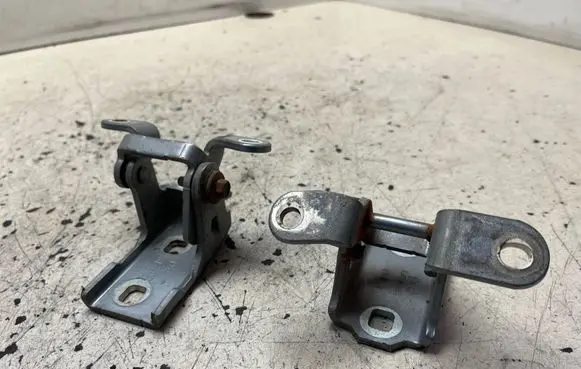 Opel Insignia A Front door hinge set A046574