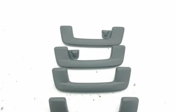 Cupra Formentor A set of handles for the ceiling 