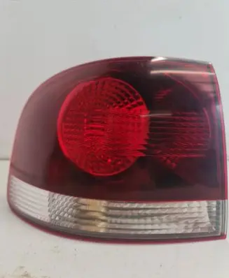 Volkswagen Touareg I Rear/tail lights 28259002