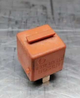 BMW 5 E34 Other relay 1378238 0332019456