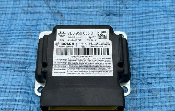Volkswagen Transporter - Caravelle T5 Airbag control unit/module 7E0959655B 0285010798