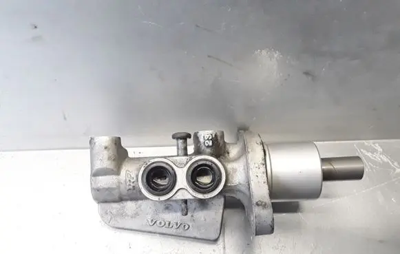Volvo V50 Master brake cylinder